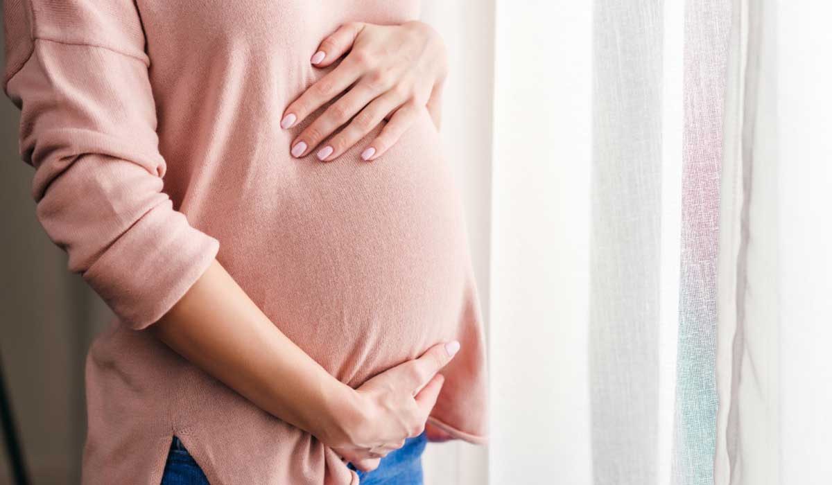 افرازات الحمل في الشهر الثاني واسبابها 3a2ilati