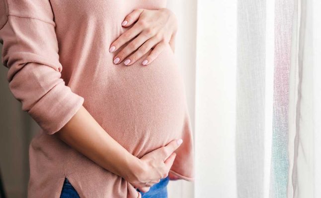افرازات الحمل في الشهر الثاني واسبابها 3a2ilati
